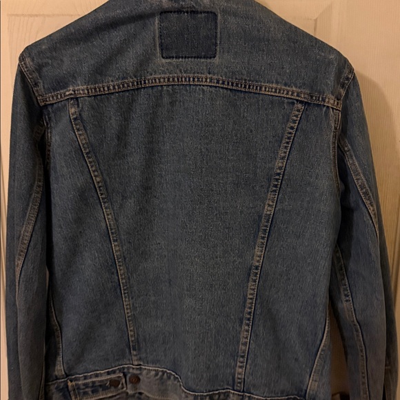 Levi's Men's Classic Blue Denim Jacket - Picture 6 of 8